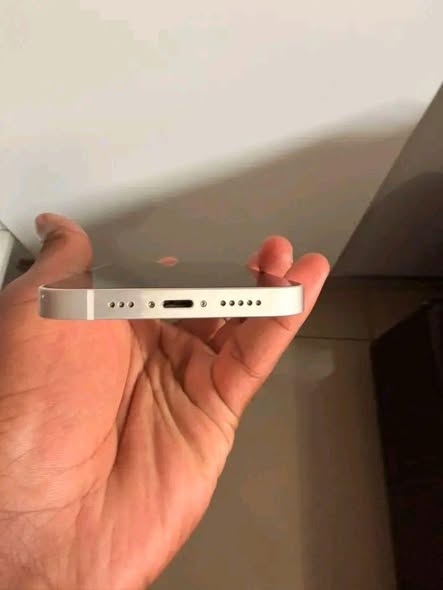 IPHONE 13 photo 3