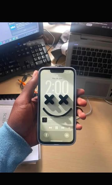 IPHONE 13 photo 2