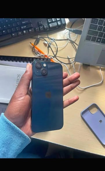 IPHONE 13 photo 1