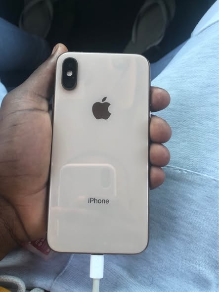 iPhone XS Max 256gig photo 2
