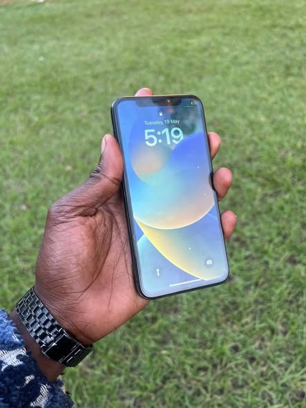 IPHONE X 64GB photo 1