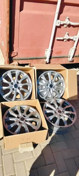 15 magrims with four holes photo 3
