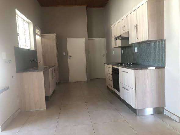4 BEDROOM HOUSE TO RENT photo 5