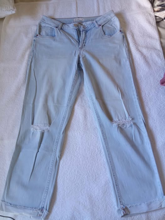 Low rise boyfriend Jean size 10 photo 1