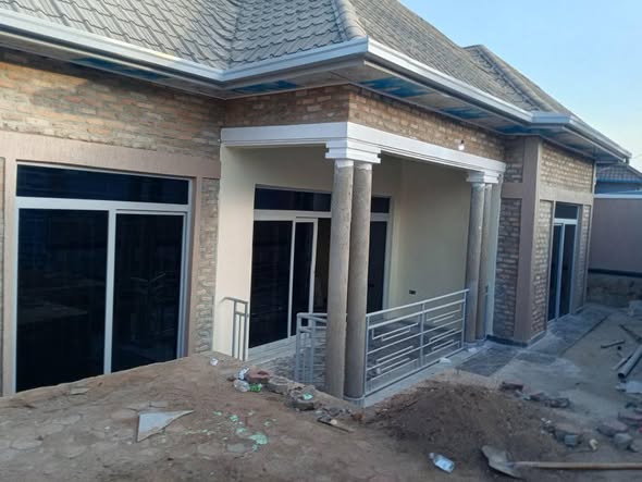 House for sale photo 1