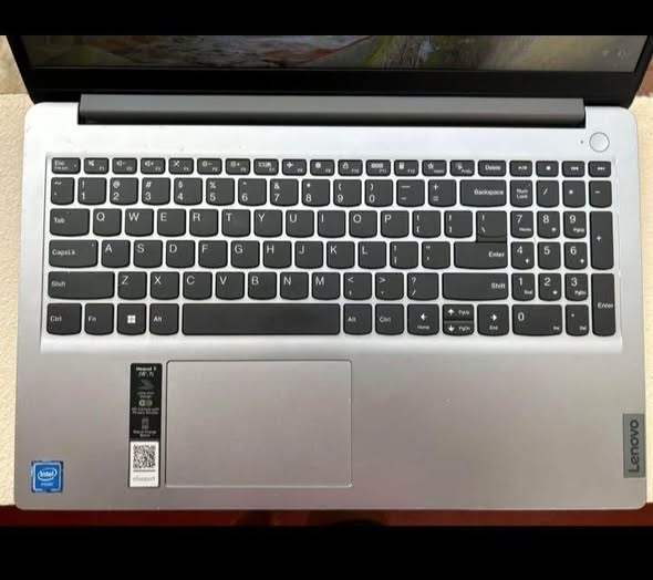 Lenovo IdeaPad 1i 15.7 photo 3
