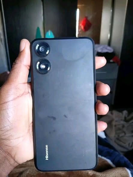 Hisense U61 32gb photo 2