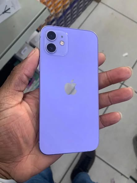 iPhone 12 photo 1
