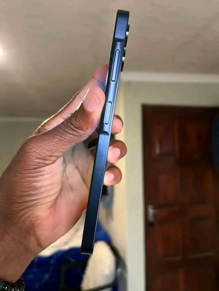 Samsung A06 photo 1
