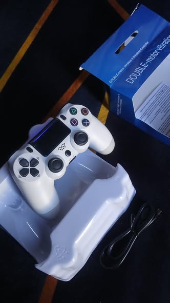 Ps4 Wireless Controllers photo 1
