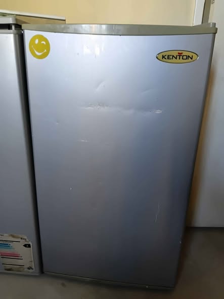 Mini fridge photo 1