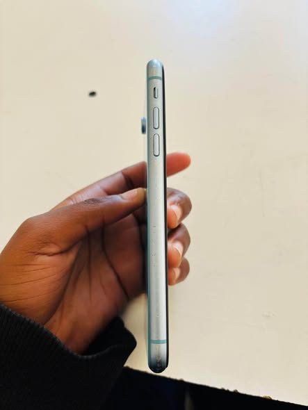iPhone xr photo 3