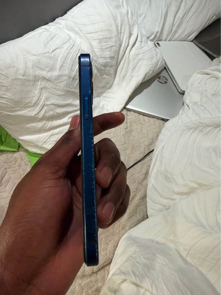 Iphone 12 photo 4