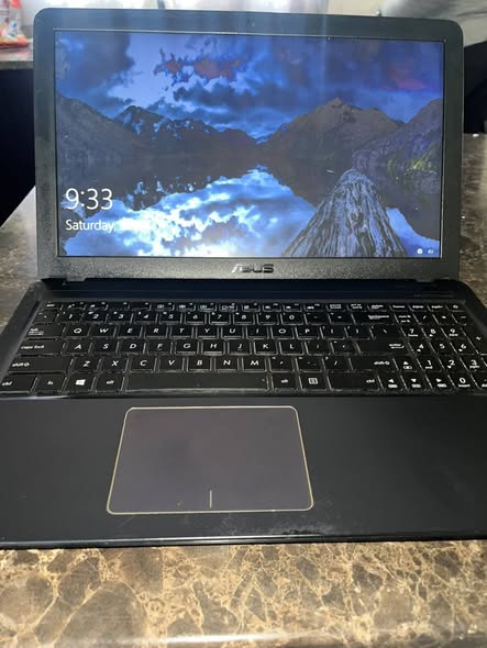 Asus laptop 1800 photo 1