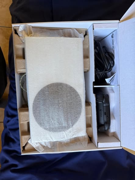 Xbox Series S (New Gen) photo 2