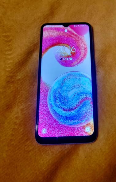 Samsung A04 photo 1