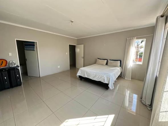 4 BEDROOM HOUSE FOR SALE IN KHOMASDAL photo 5