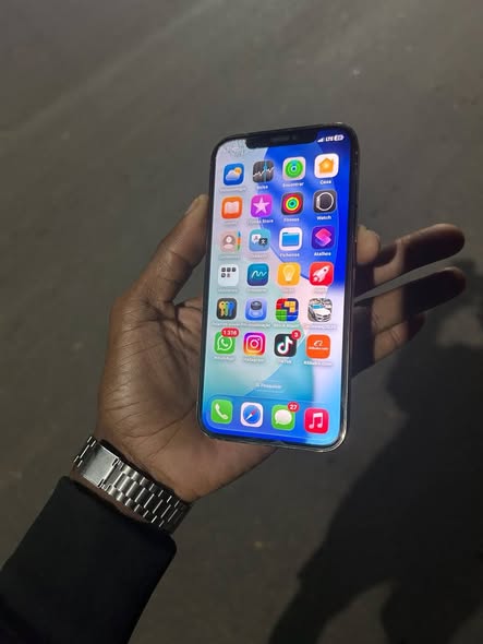 iPhone 12pro ,128gb photo 1