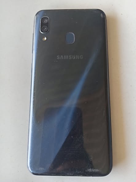 Samsung Galaxy A30 photo 3