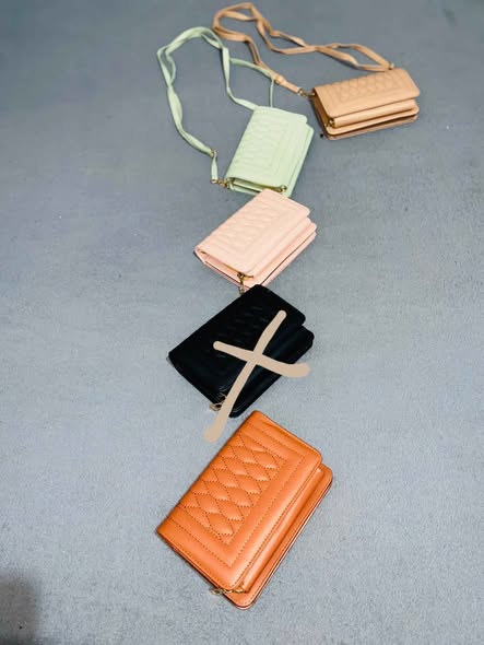 Handbags photo 1