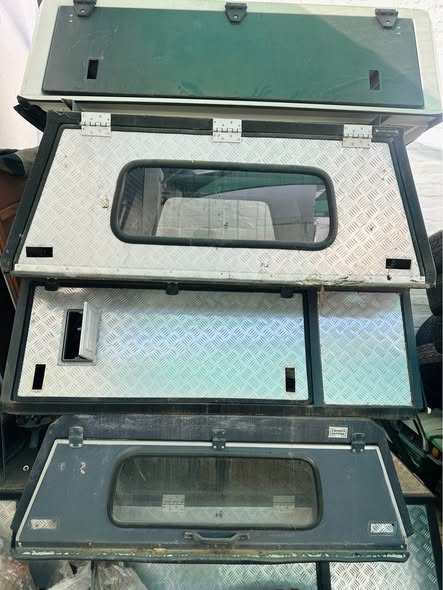 Aluminum Canopy’s ( 2016 Hilux ) photo 1