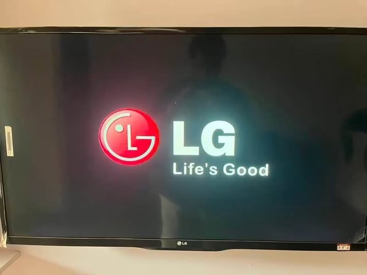 LG 49 inch Tv photo 1
