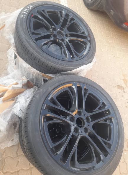 Tyres 245/40/20 photo 1
