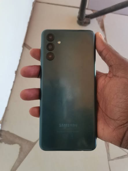 Samsung A04s photo 2