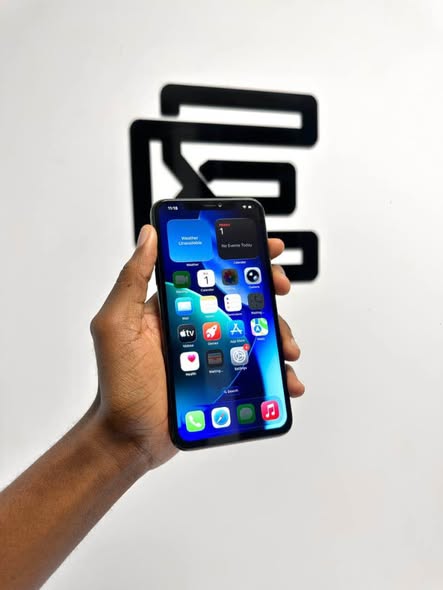 iPhone 11 Pro Max (64GB) photo 3