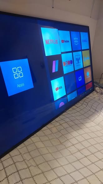 Hisense 65'' Smart TV photo 1