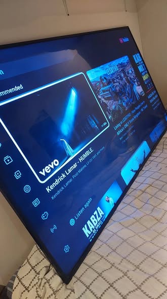 Hisense 65'' Smart TV photo 3