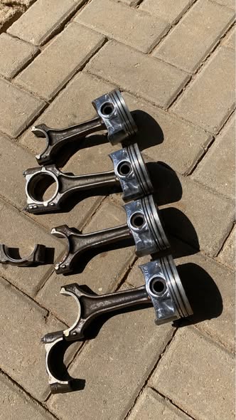 Golf 7.5r pistons photo 2