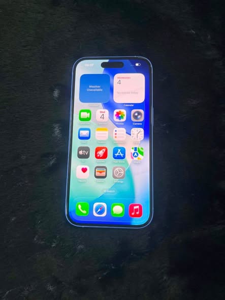 iPhone 16 photo 1