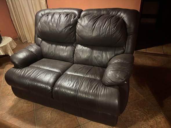 Leather 6Seater sofa photo 3