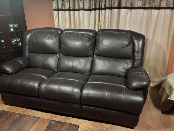 Leather 6Seater sofa photo 2
