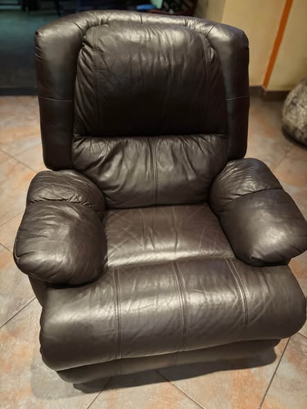 Leather 6Seater sofa photo 1