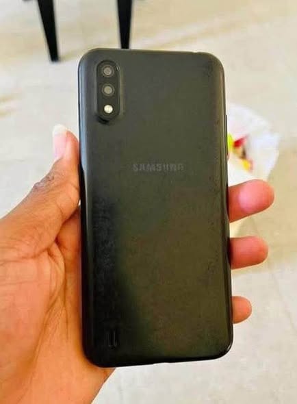 Samsung A01 photo 2
