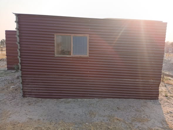 Gheto rooms to rent photo 4