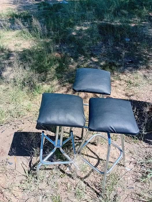 Chairs photo 1