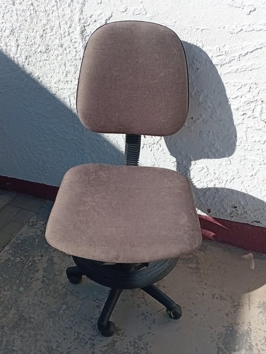 Chairs photo 1