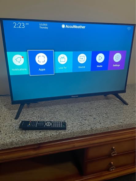 Hisense smart tv 32 inch with remote photo 4
