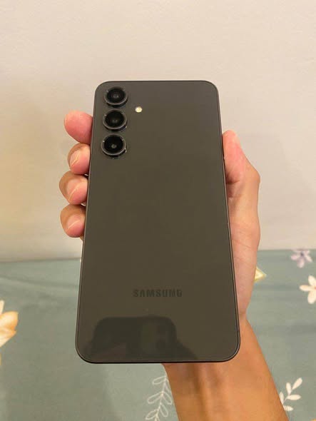 SAMSUNG GALAXY S24 FE 256GB photo 2