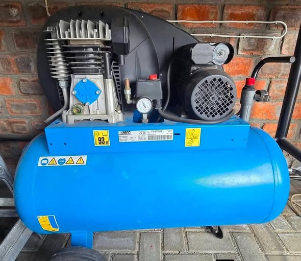 100L Compressor photo 2