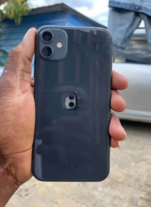 iPhone 11 photo 1