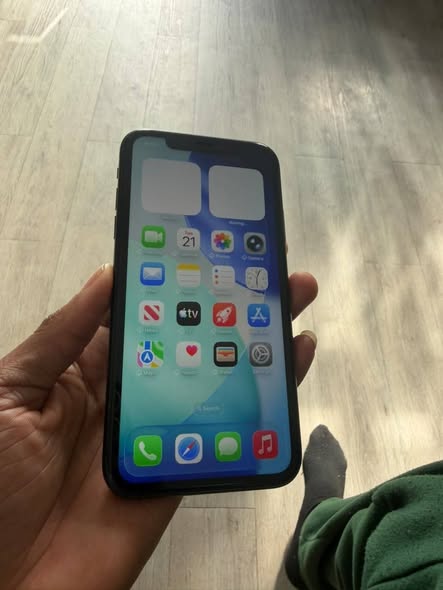 IPHONE 11 64GB photo 1