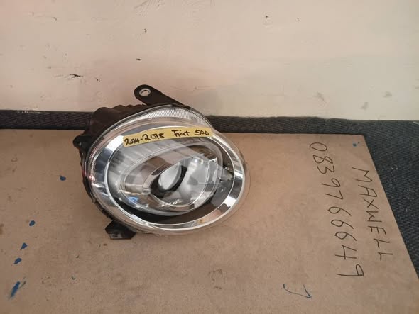 2014-2018 FAIT 500 RIGHT SIDE HEADLIGHT photo 1