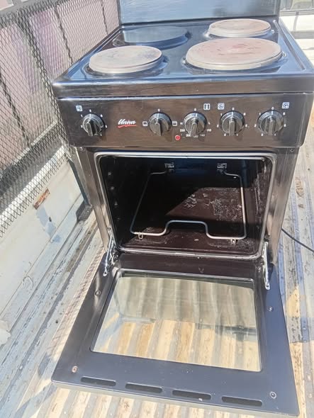 4 plate Stove photo 2