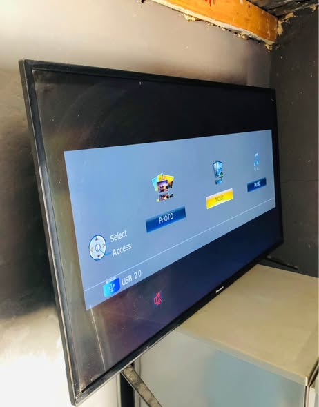 43 inch Panasonic photo 1