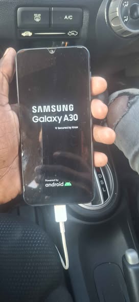 Samsung a30 photo 1