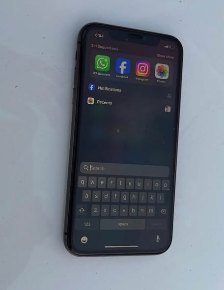iPhone 11 photo 1